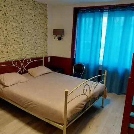 Le Nid Douillet Vintage Ideal Pour 2 Jusqu'a 4 * Ла-Бурбуль